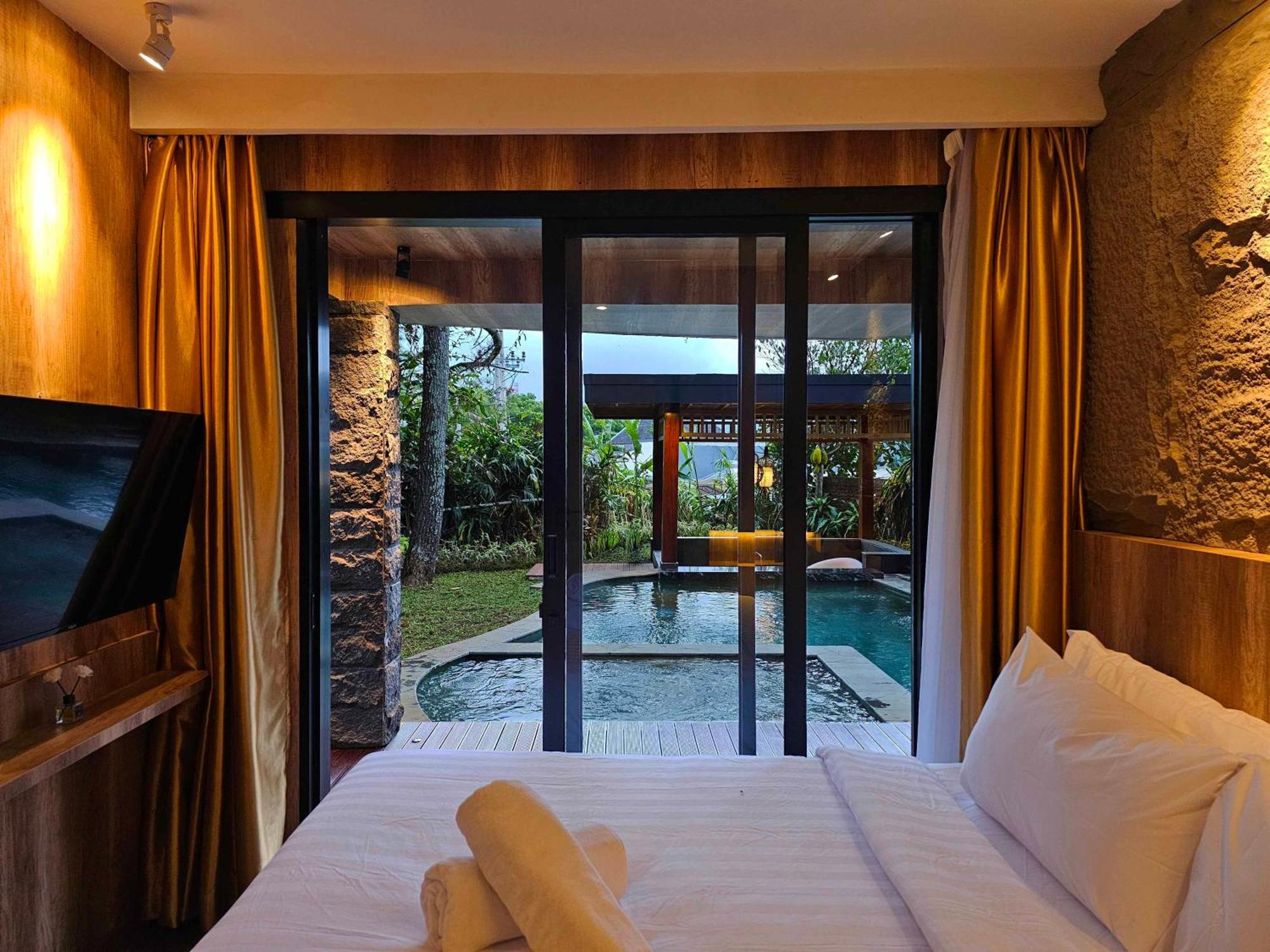Villa 4-Br Klub Bunga No 4 Batu Malang Dış mekan fotoğraf